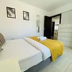 Serena's 2-br In Apartamento Larnaca