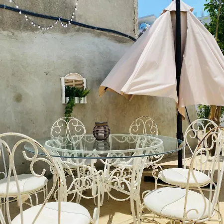 Serena's 2-br In Apartamento *