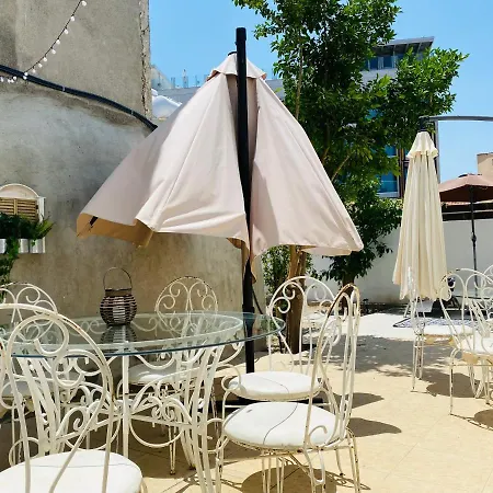 Serena's 2-br In Apartment