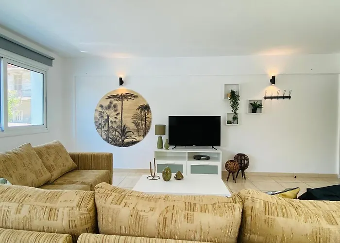 Serena's 2-br In Apartamento Lárnaca