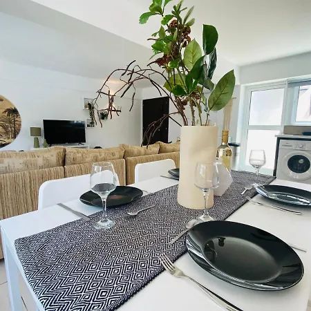 Serena's 2-br In Ларнака